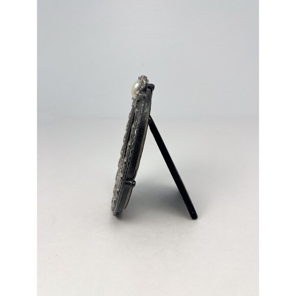 Mini 4" oval pewter picture frame - with ribbon, bow, and faux pearl - Picture 2 of 5